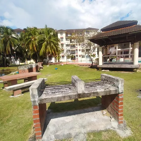Asmahomestay Pd Perdana Resort Port Dickson Exterior photo